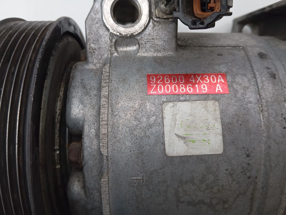 Nissan Cabstar Renault Maxity sprężarka klimatyzacji 2.5 DCI Wysyłka