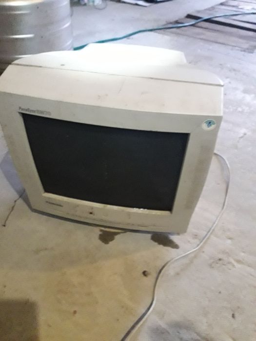 Монітори компютерні.панасонік.LG