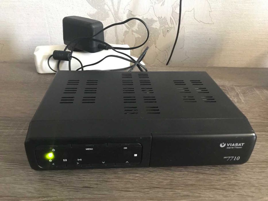 Супутниковий ТВ тюнер (ресивер) Viasat SRT 7710