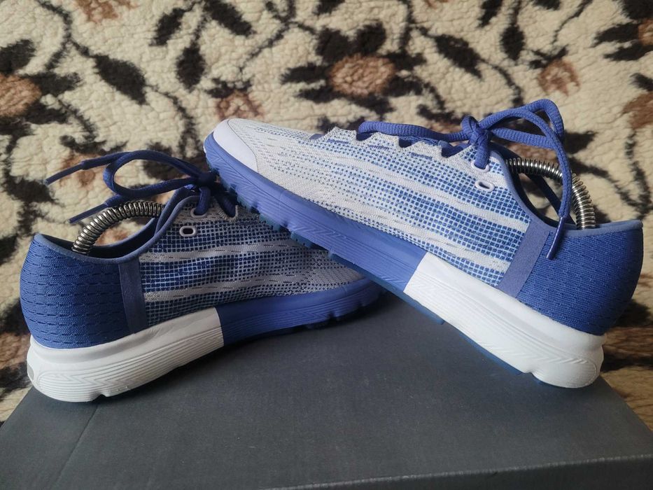 Mega lekkie buty do biegania UnderArmour Speedform wkł.24 cm superstan