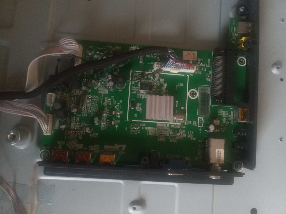 CROWN japan  LED TV 46 Polegadas