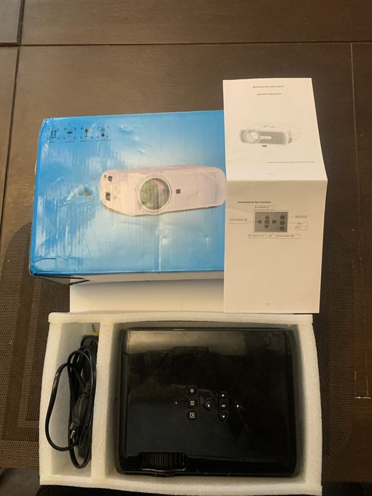 Проектор wzatco новий