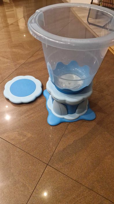 Wiadro Tummy Tub z podstawką
