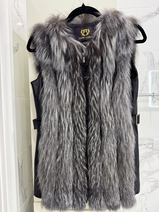 Хутрова жилетка ( натуральна чорнобурка)