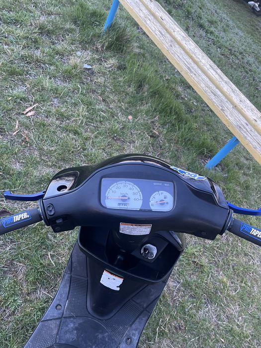 Скутер Suzuki lets 2 new