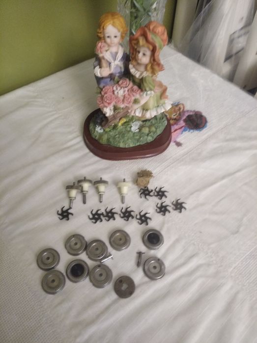 Детали электробритвы.