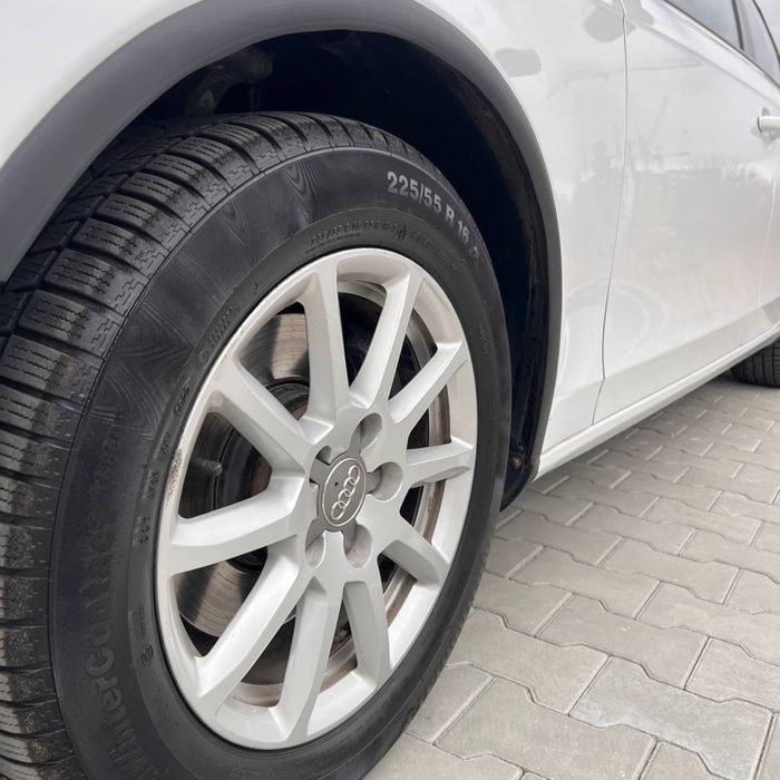 Продам свою автівку Audi A4 2014