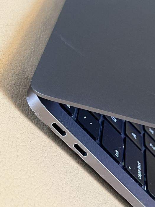 Apple Macbook Air M1 / 8GB / 128GB / 87% Kondycji Baterii