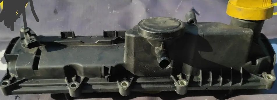 Клапанна кришка 1.5 dci k9k 732 Renault Scenic Clio