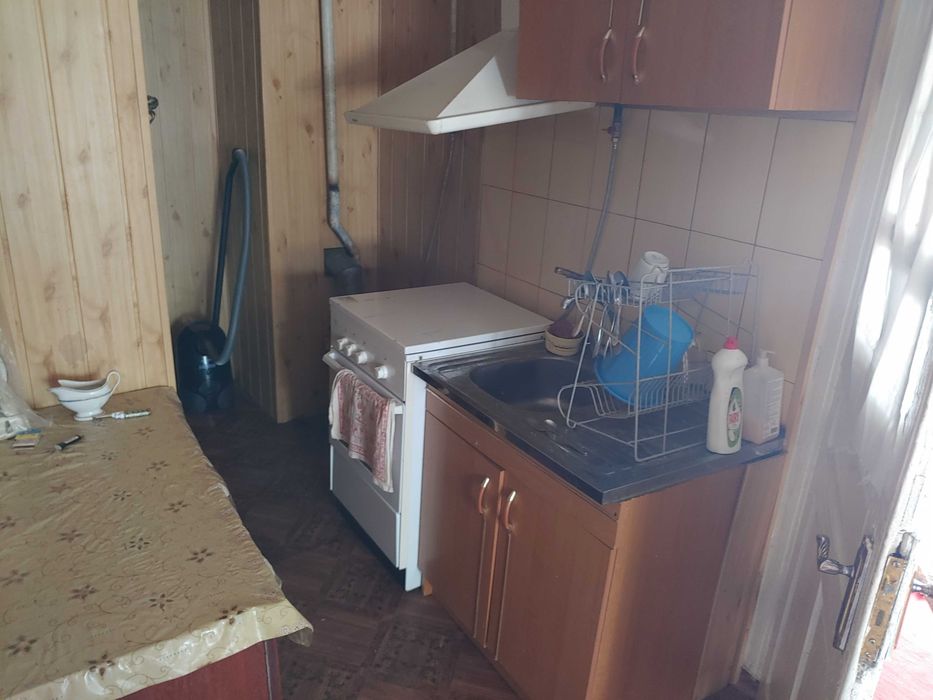 Будинок з земельною ділянкою