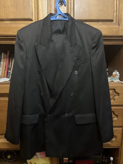 Костюм чоловічий,54р.та плащ