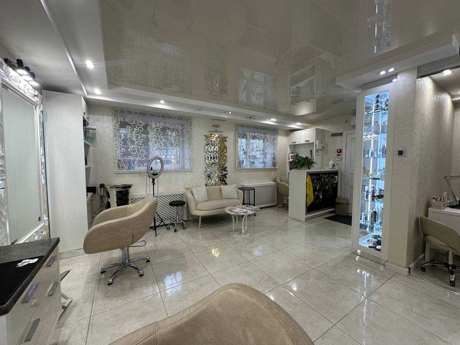 Продаж салону 54м2 з орендарями. Ремонт. ЖК ''Буча Квартал''. ID:313