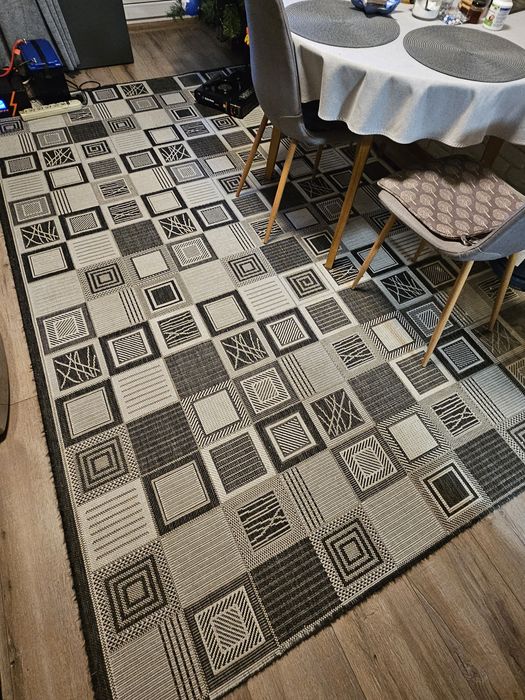 Килим на тканій основі