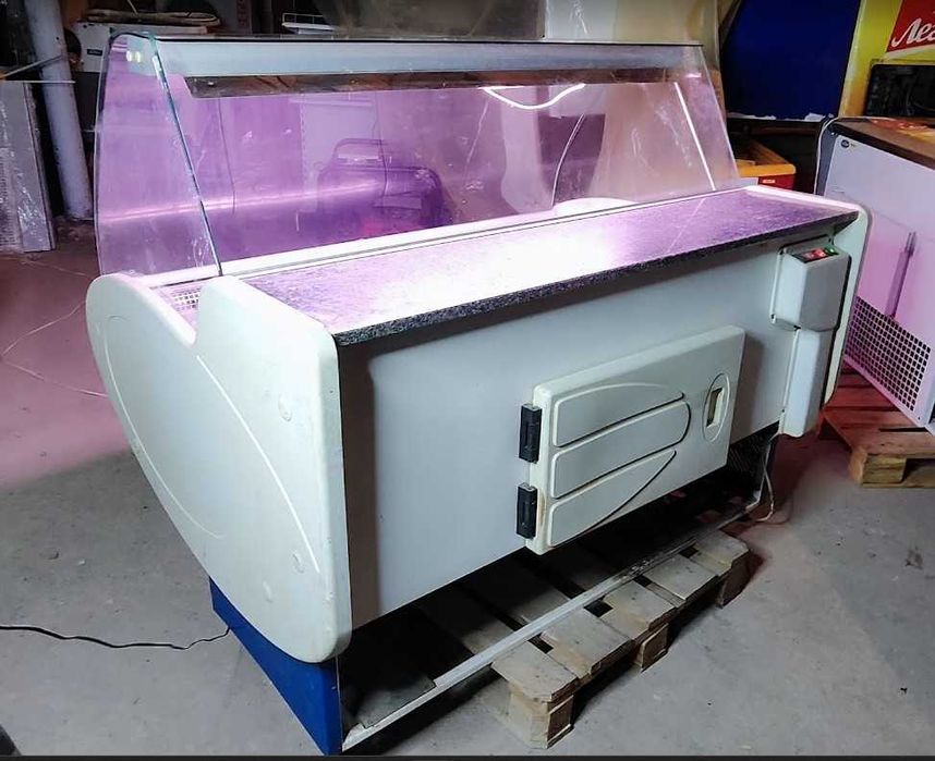 ЗАКРЫВАЮ МАГАЗИН!!! Срочно!!! Холодильна вітрина 1,5м