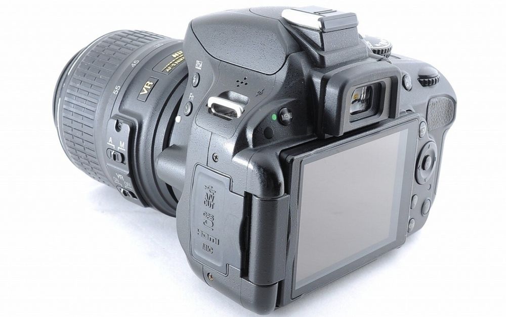 Дзеркальний фотоапарат Nikon D5100 18-55 VR Kit (в новому стані)