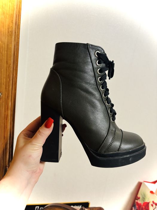 Ботильйони, короткі сапоги Розмір 36