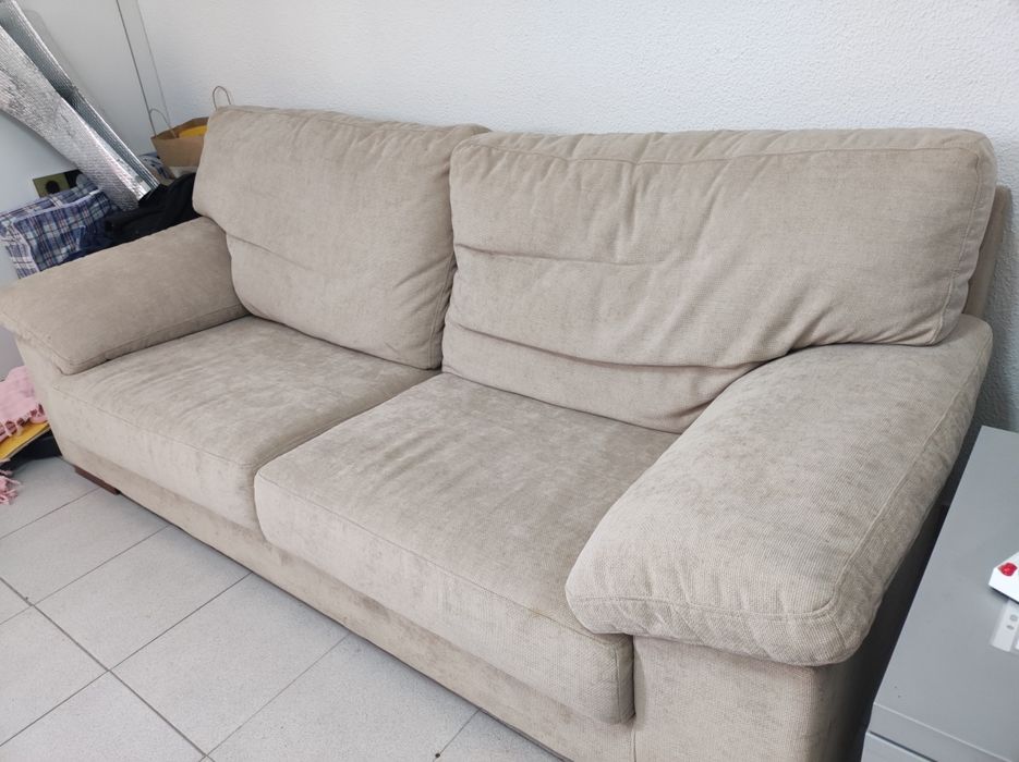 Sofá Bege 3 lugares