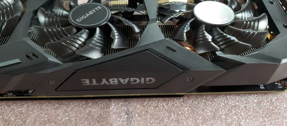 RTX 2070 Super для ігор та роботи