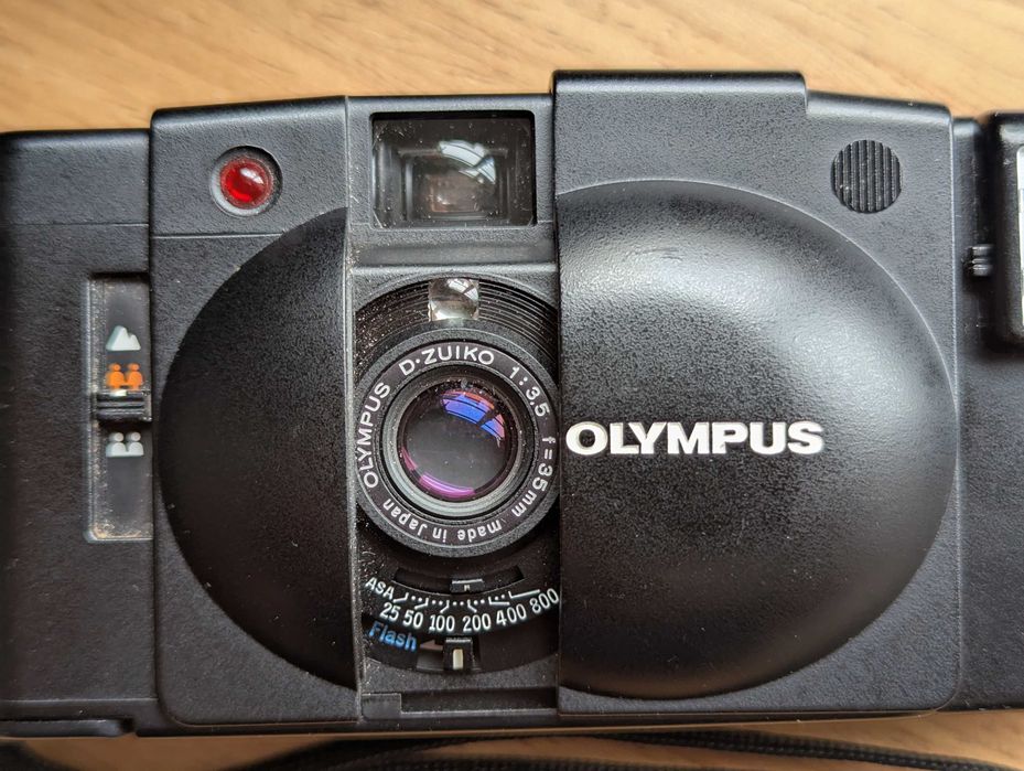 Olympus XA2 + Flash + Oryginalne pudełko i etui | Stan BDB, 1. właściciel
