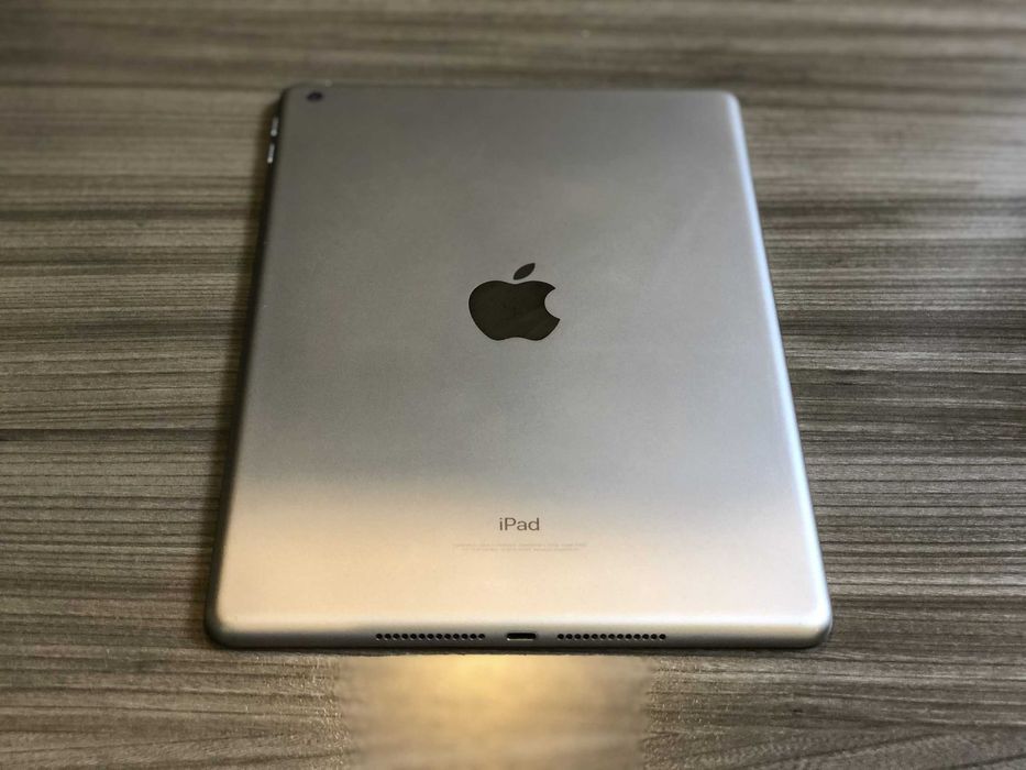Apple iPad 5 Space Gray 32 GB