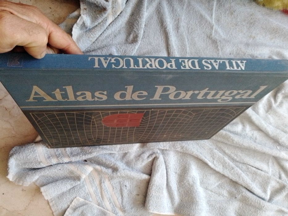 Livro Atlas de Portugal 1988