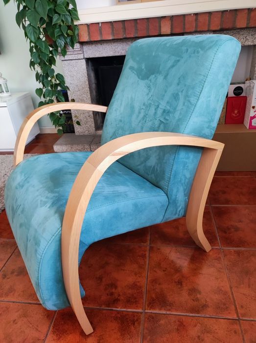 Cadeirão verde claro