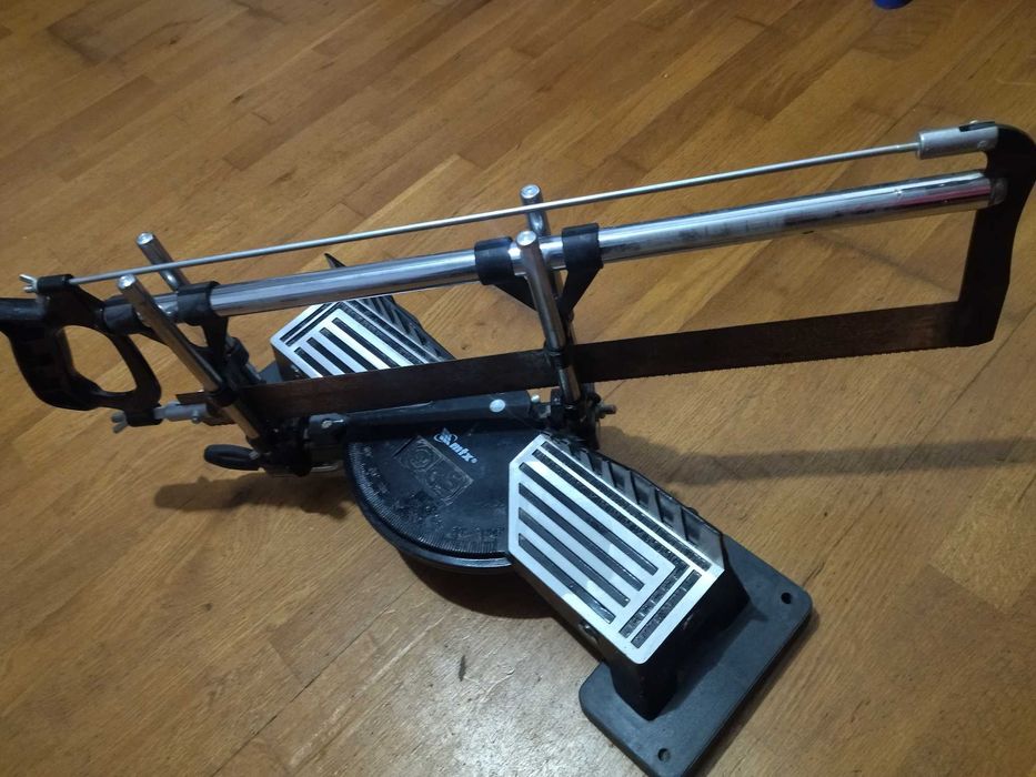 Продам стусло поворотне