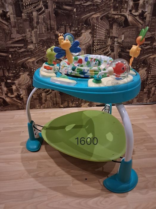 Дитячі речі. Ігровий центр, стільці для годування, шезлонг