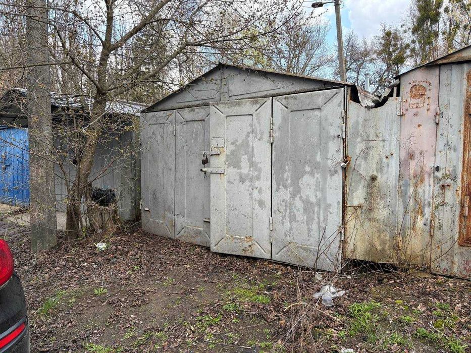 Гараж на Інститут зв'язку