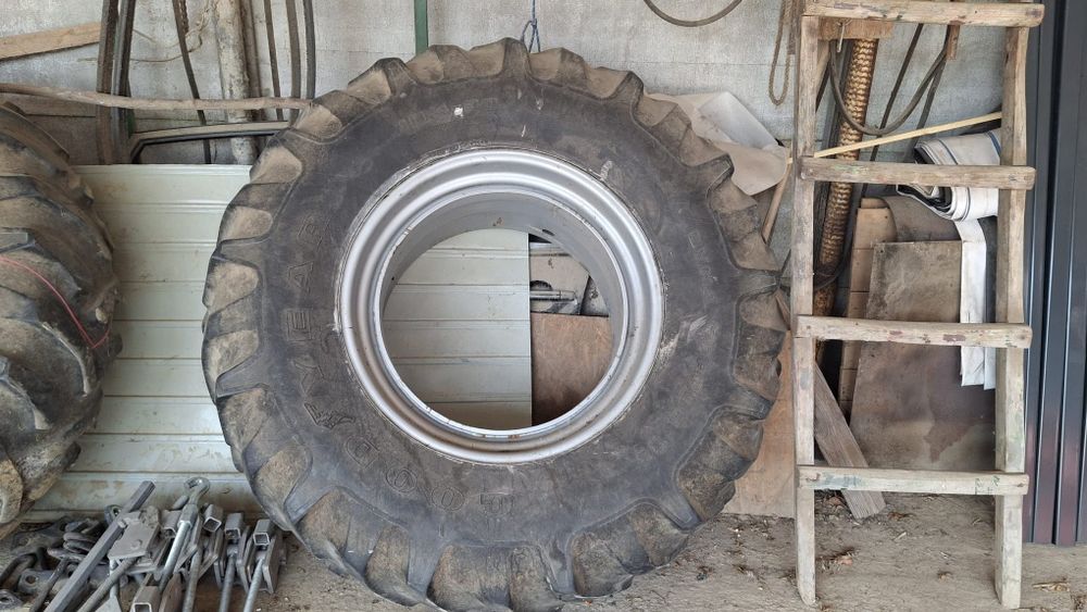 Koła bliźniacze 18, 4-30 do kombajnu lub ciągnika