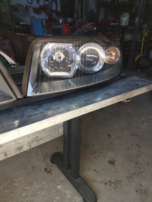 Lapy przednie Audi A 4B6