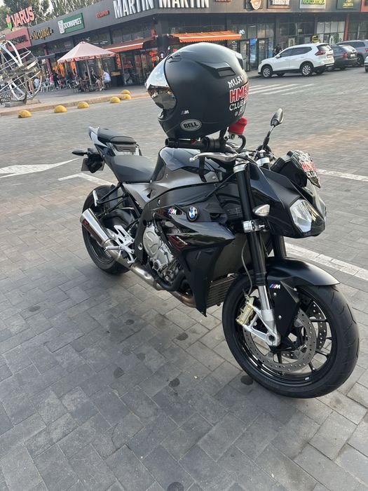 Мотоцикл BMW S1000R