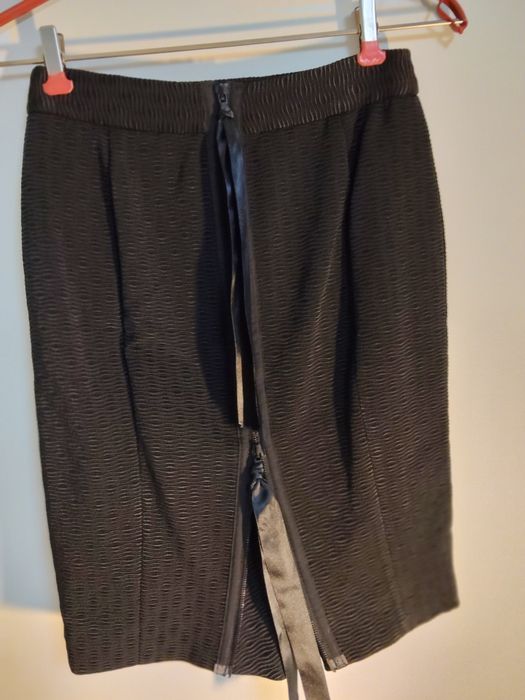 Lindo Fato Preto da Saia e Casaco RED Valentino