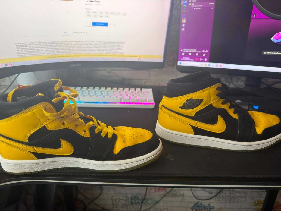 Air Jordan 1 Mid "Old Love/New Love" sneakers