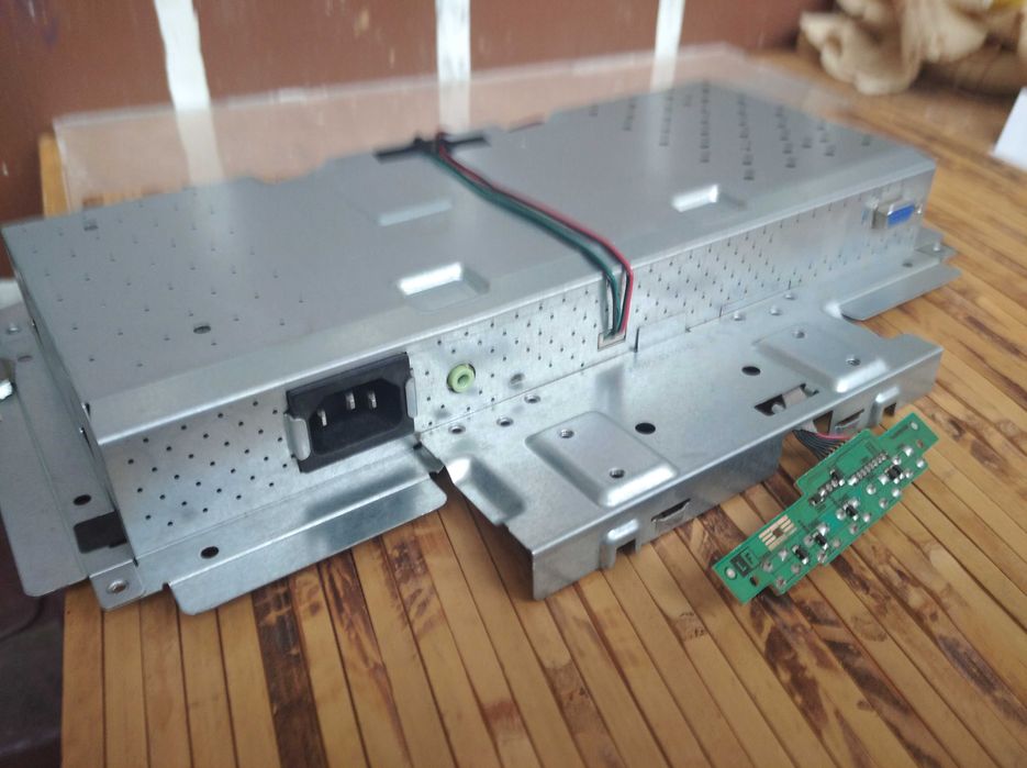 Шасси монитора 19" с УНЧ