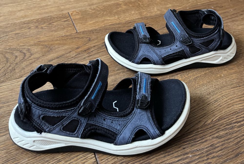 Ecco босоніжки шкіряні р.34(21,5 см)