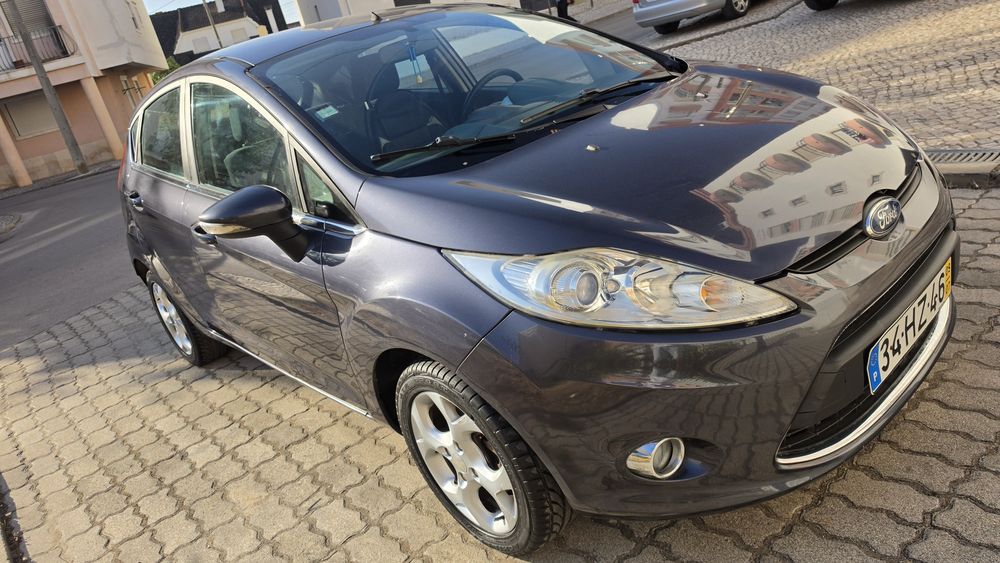 Ford fiesta 1.2  38 MIL kilometros REAiS