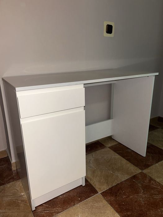 Biurko białe plus szafka nocna