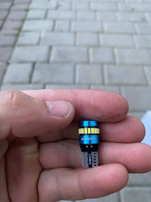 Лампи PR21/5W 12V на задній стоп та W5W (T10) в ДХО або салон