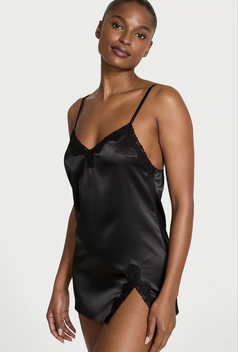 Нічна сорочка Victoria's Secret Tease Satin Mini L/XL