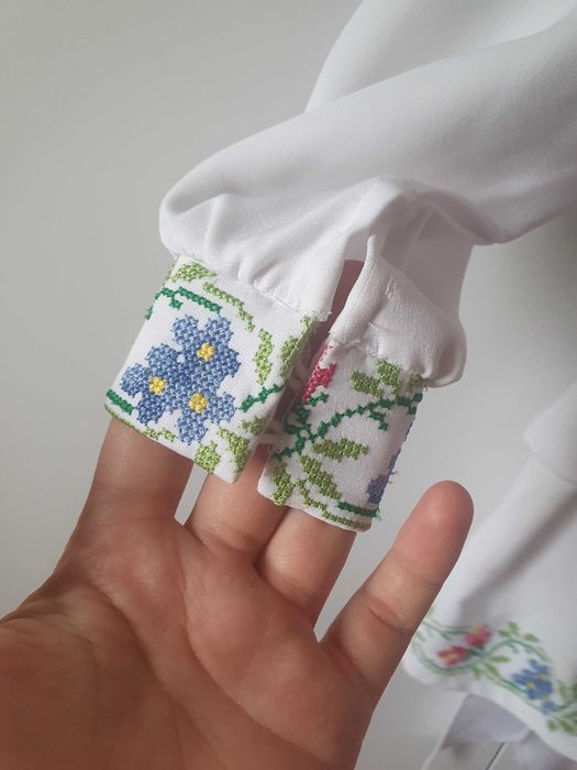 Вишете плаття на 3 рочки