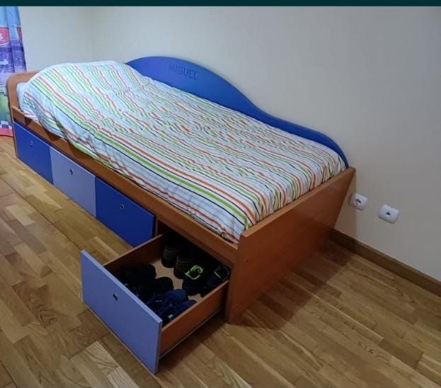 Vendo cama infantil medidas 1,90M ×9,0M