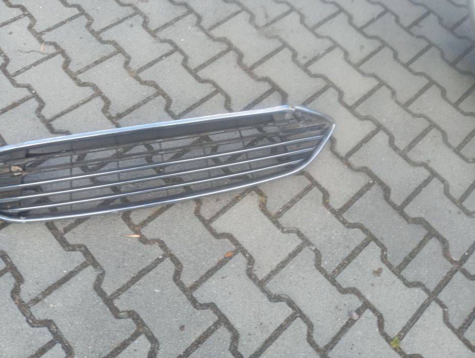 Grill atrapa chłodnicy Zderzaka przedniego przód Ford C-Max MK2 Lift