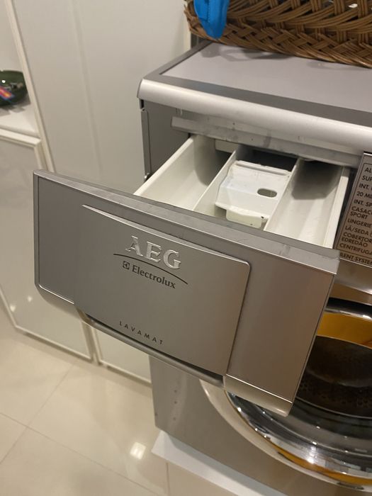 Máquina de Lavar Roupa AEG fr
