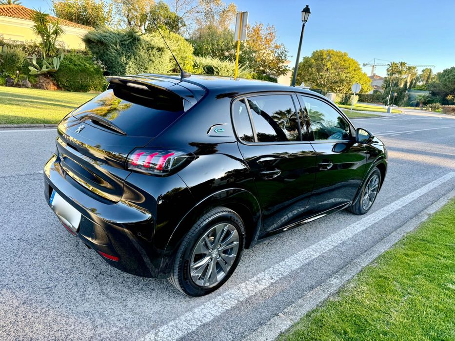 Peugeot e-208 Allure GT 350 | CCS | Garantia até 2030 | Câmera 360