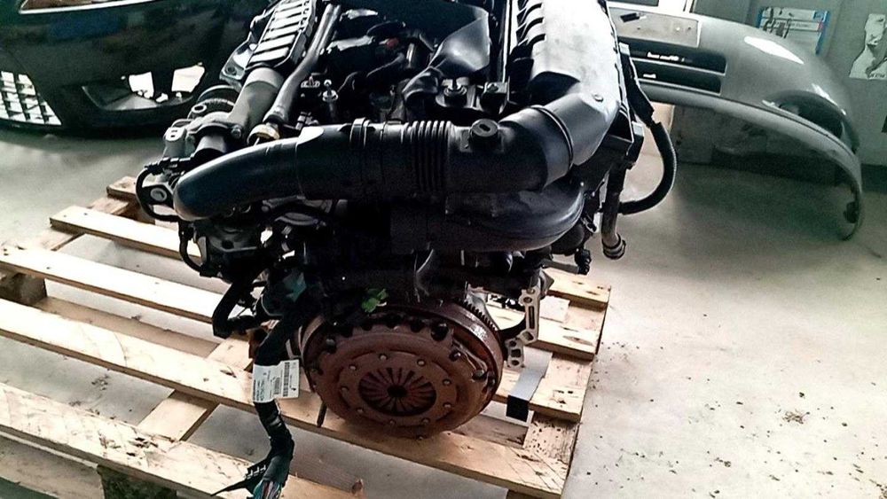 Motor Peugeot 2008   1.2i 110CV ref: HN05