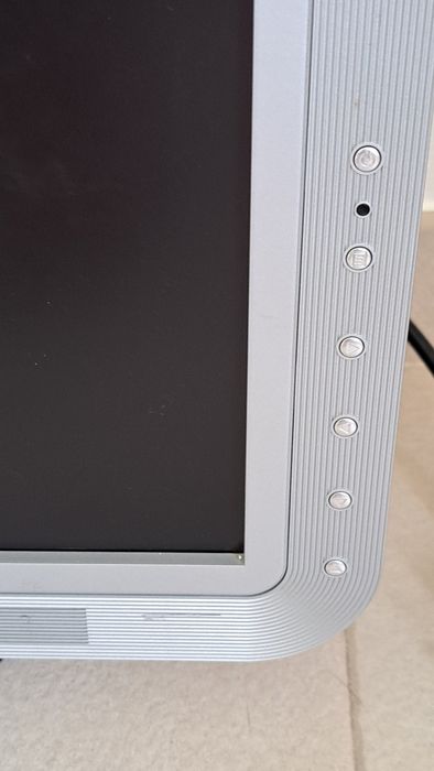 Monitor computador V7