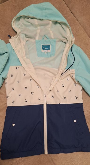 Куртка вітрівка жіноча