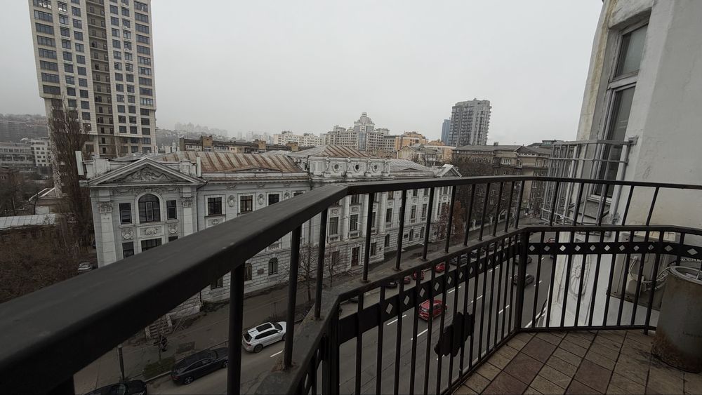 Саксаганського 58,  центр  Київа, представницький офіс