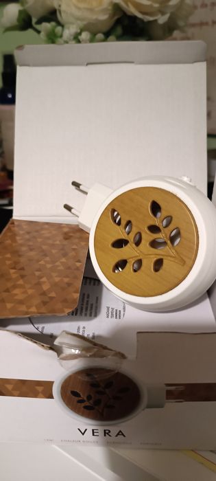 Difusor aromaterapia elétrico Vera Tepernic